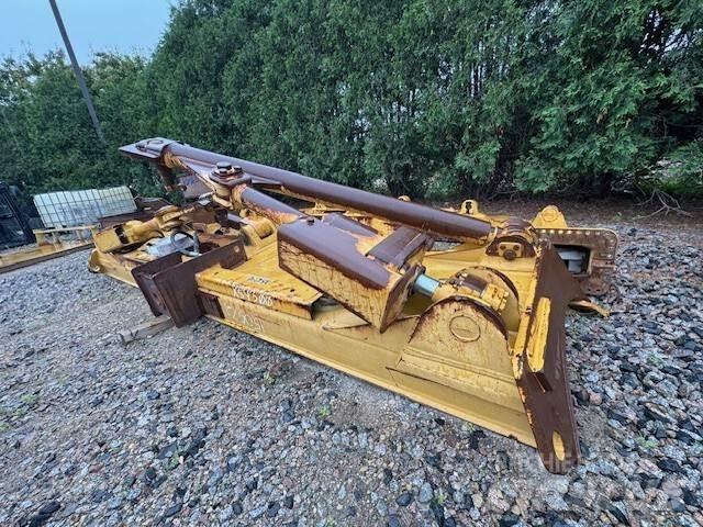CAT 385-5581 Bladen