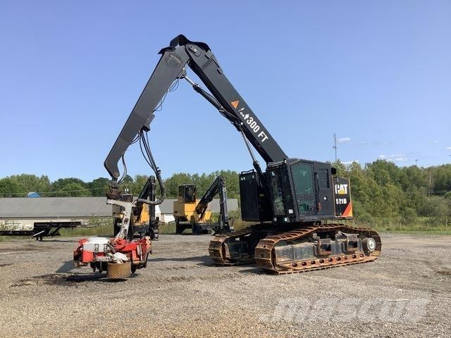 CAT 521B Houtklover