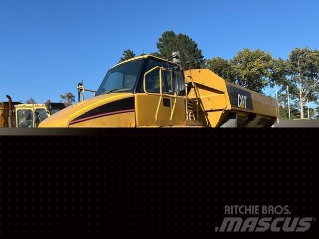 CAT 725 Knik dumptrucks