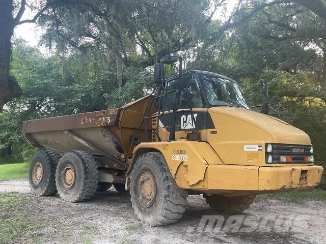 CAT 725 Knik dumptrucks
