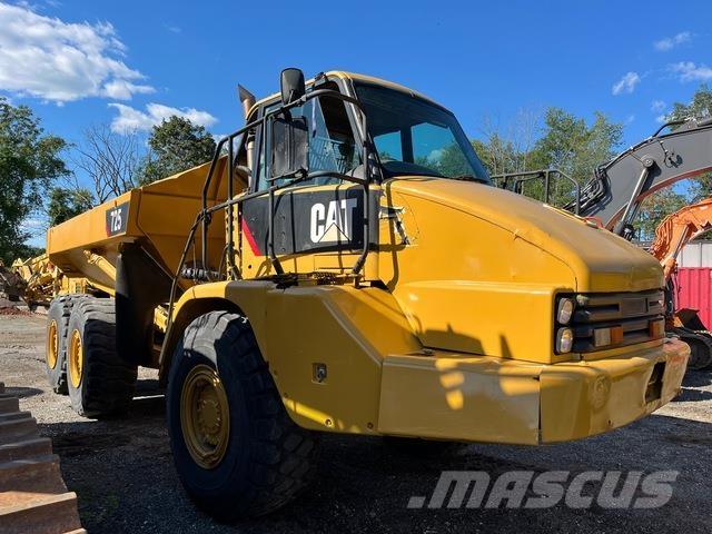 CAT 725 Knik dumptrucks