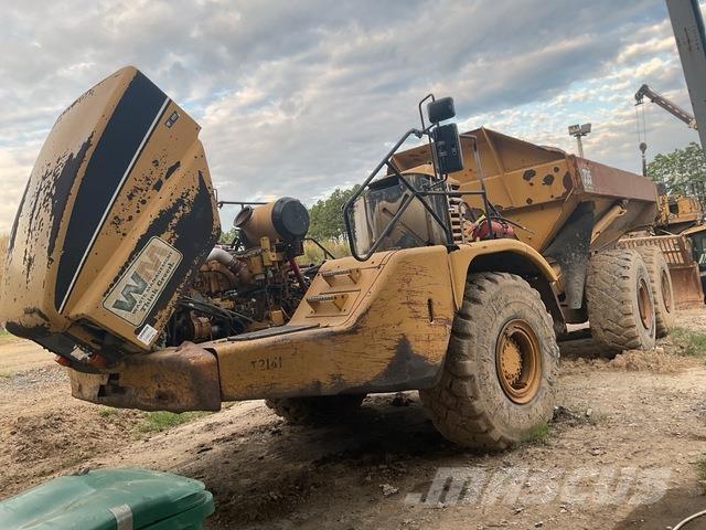 CAT 735 Knik dumptrucks