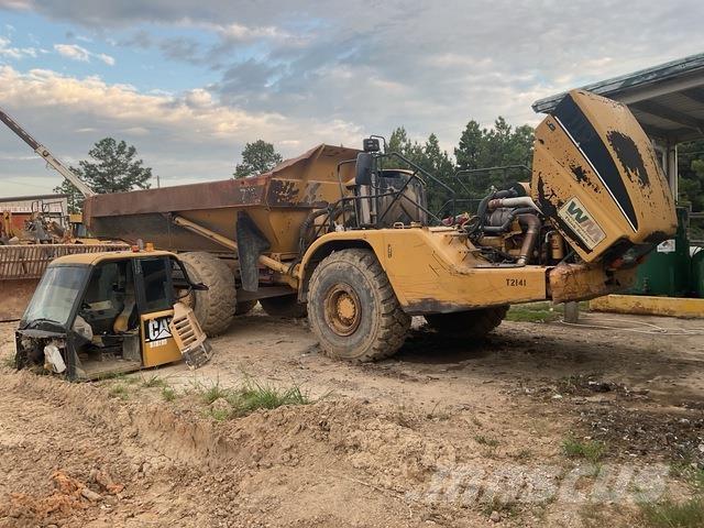 CAT 735 Knik dumptrucks