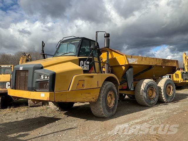 CAT 735B Knik dumptrucks