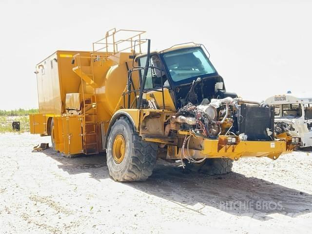 CAT 740B Tankwagen