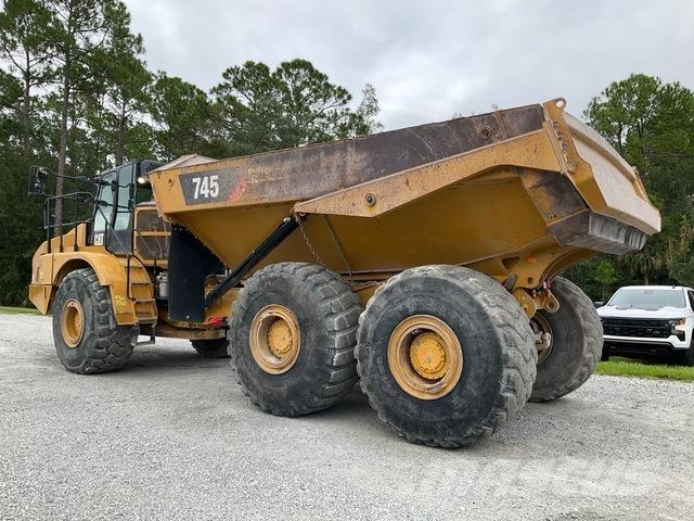 CAT 745 Knik dumptrucks