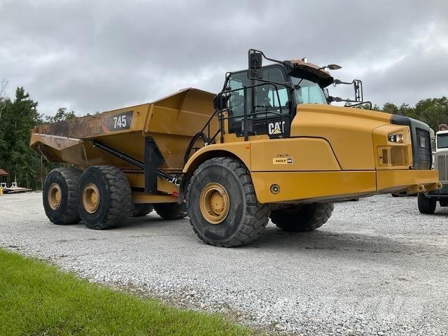 CAT 745 Knik dumptrucks