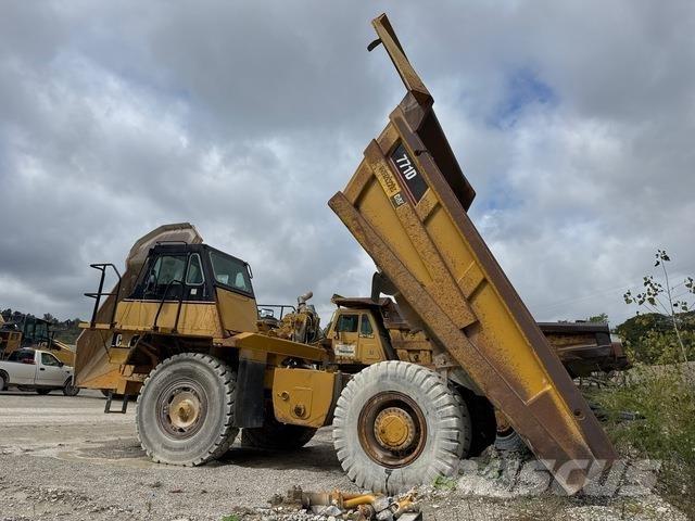 CAT 771D Knik dumptrucks