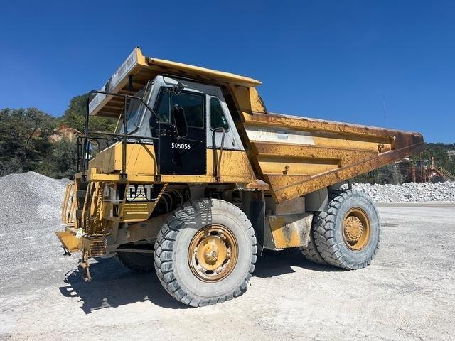CAT 771D Knik dumptrucks