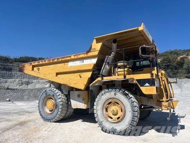 CAT 771D Knik dumptrucks