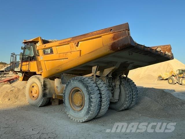 CAT 771D Knik dumptrucks
