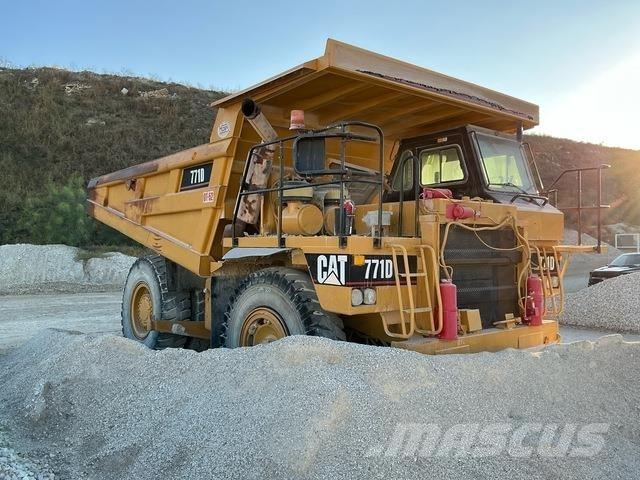 CAT 771D Knik dumptrucks