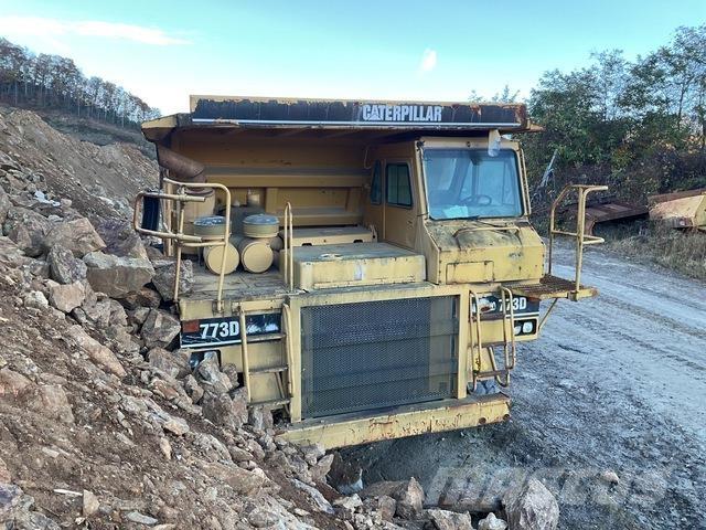 CAT 773D Knik dumptrucks