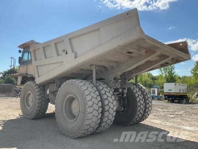 CAT 775E Knik dumptrucks