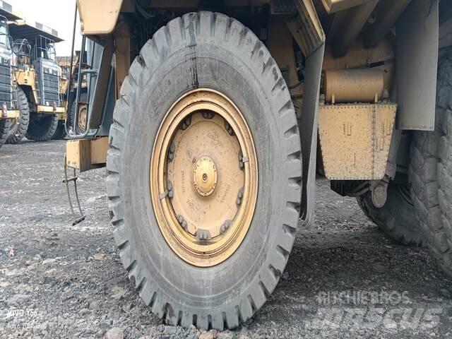 CAT 777E Knik dumptrucks