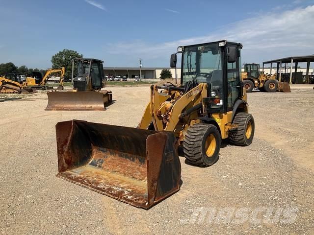 CAT 903D Wielladers