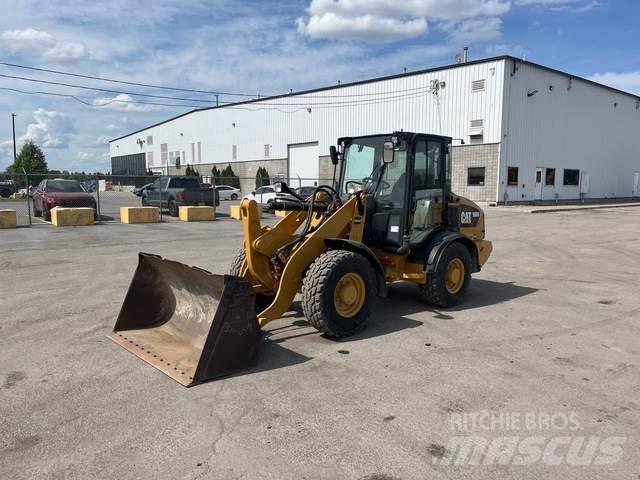 CAT 906M Wielladers