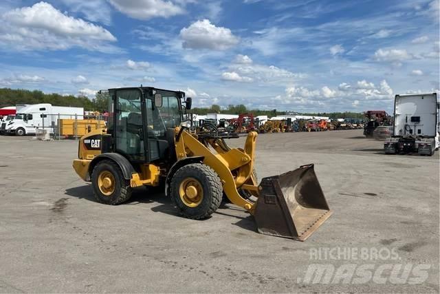 CAT 906M Wielladers