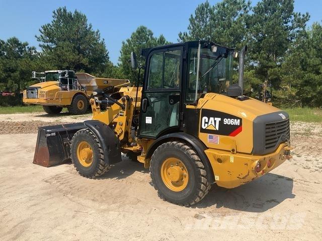 CAT 906M Wielladers