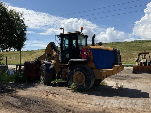 CAT 930M Wielladers