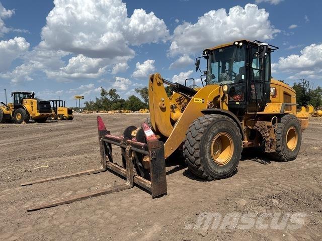 CAT 930M Wielladers