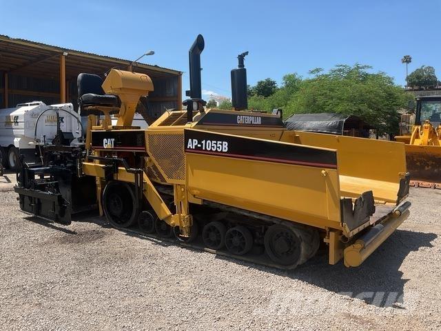 CAT AP-1055B Asfaltafwerkmachines