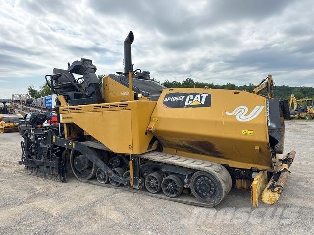 CAT AP1055F Asfaltafwerkmachines