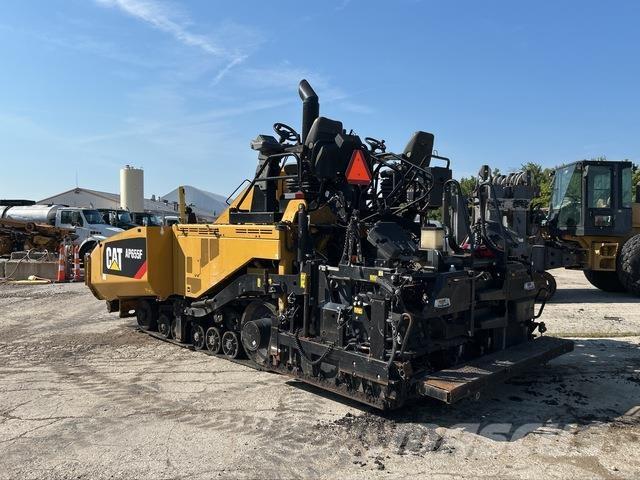 CAT AP655F Asfaltafwerkmachines