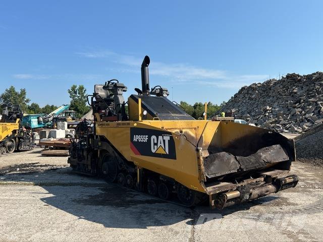CAT AP655F Asfaltafwerkmachines