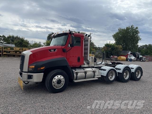 CAT CT660 Trekkers