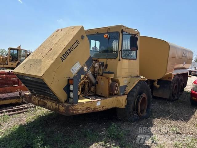 CAT D300D Water tankwagens