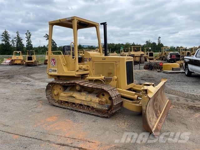 CAT D3B Rupsdozers