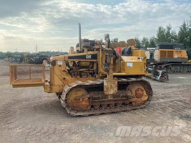 CAT D4E 20 Pijpenleggers