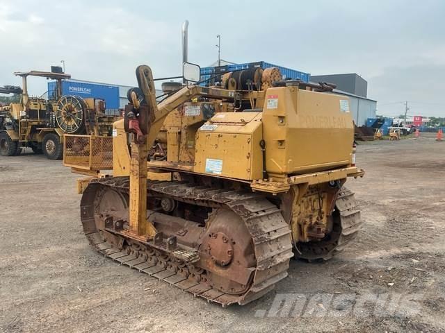 CAT D4E 20 Pijpenleggers