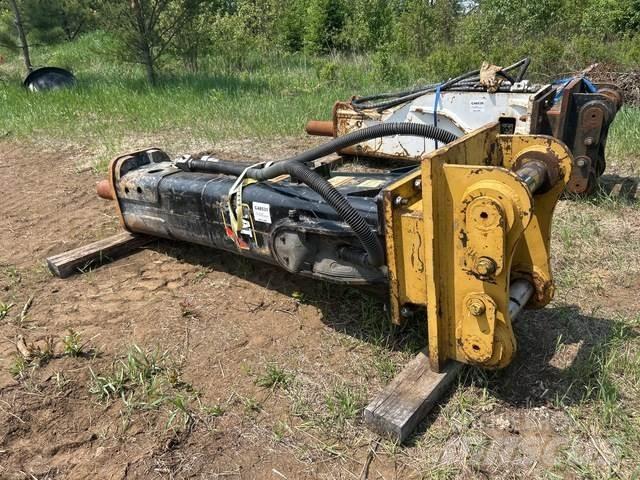 CAT H140D Hamers en brekers