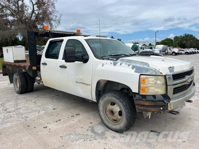 Chevrolet 3500 Bestelwagens met open laadbak