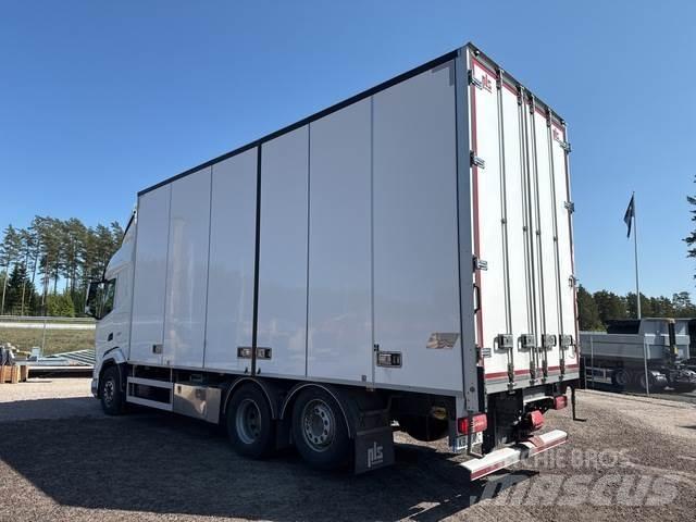 DAF XF 530 FAN Bakwagens met gesloten opbouw