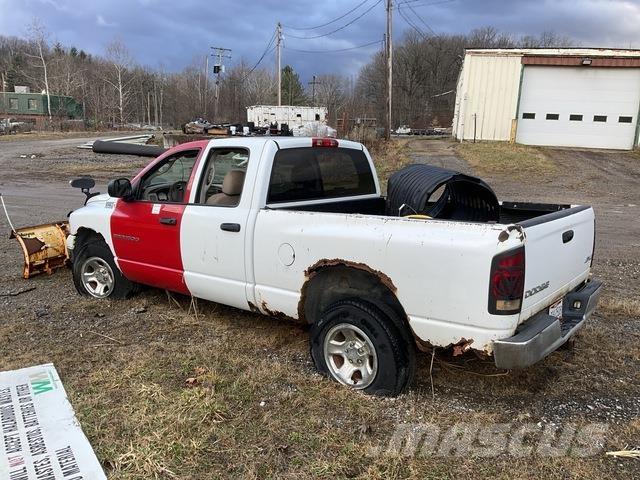 Dodge Ram 1500 Sneeuwschuivers en -ploegen