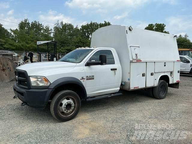 Dodge Ram 5500 Bestelwagens met open laadbak