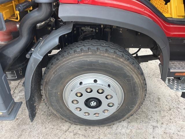 Dongfeng  Vlakke laadvloer met kraan