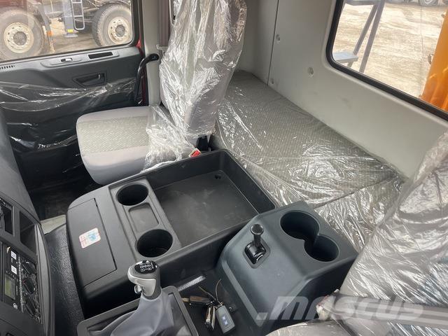 Dongfeng T5 Vlakke laadvloer met kraan