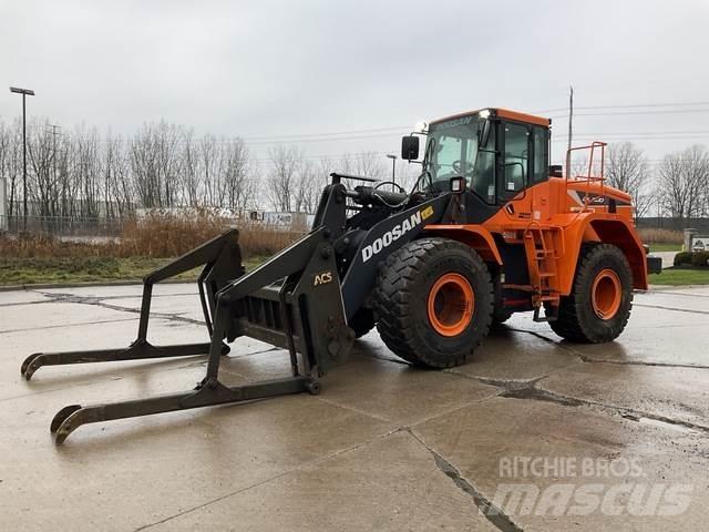 Doosan DL300-5 Wielladers