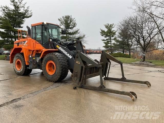 Doosan DL300-5 Wielladers