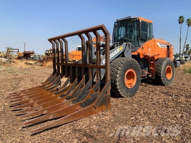 Doosan DL300-5 Wielladers