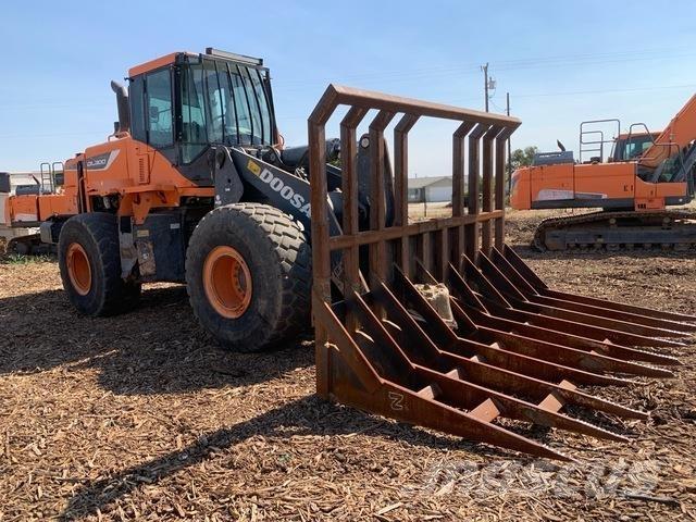 Doosan DL300-5 Wielladers