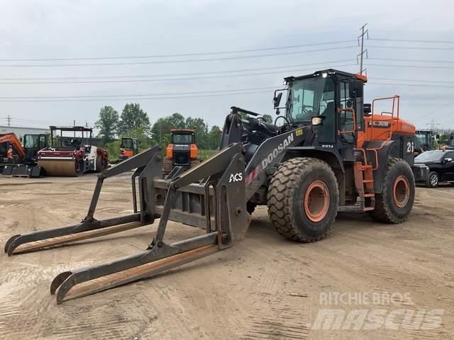 Doosan DL320-7 Wielladers