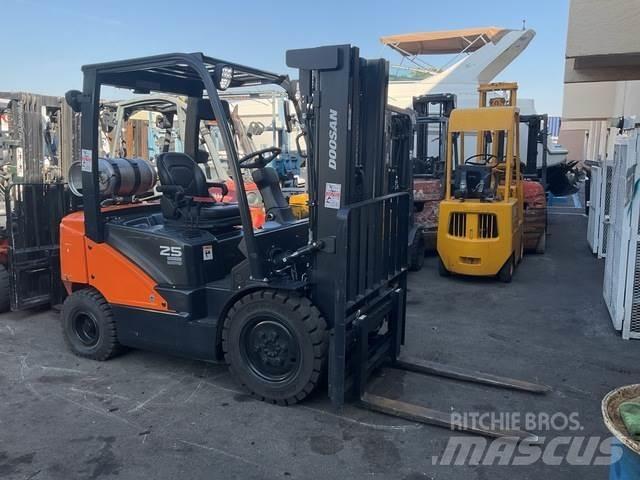 Doosan G25E-7 Bouw - Overige