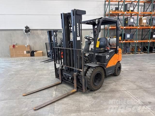 Doosan G25N-7 Bouw - Overige