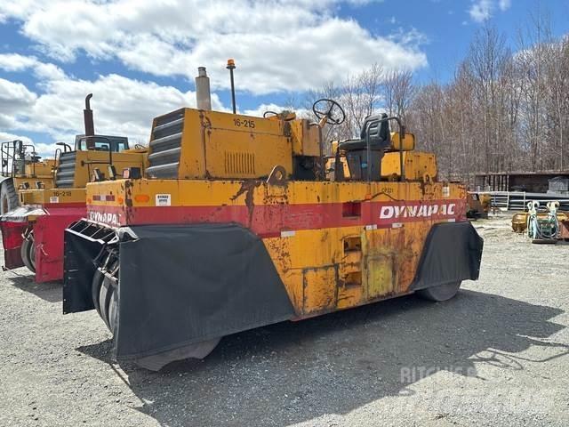 Dynapac CP221 Bandenwalsen