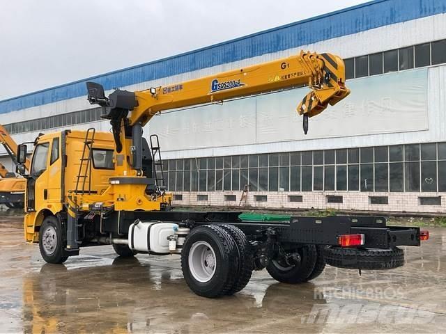 FAW J6L - 180 Vlakke laadvloer met kraan